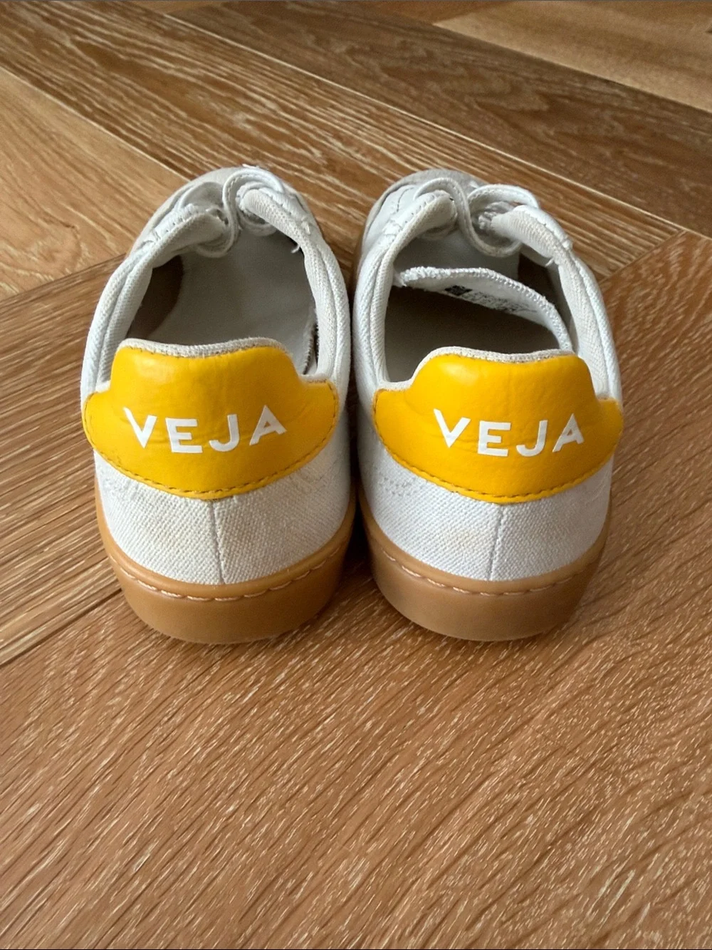 Veja Kids White Canvas Sneakers with Yellow Accent - size Eu 30 US 12.5
